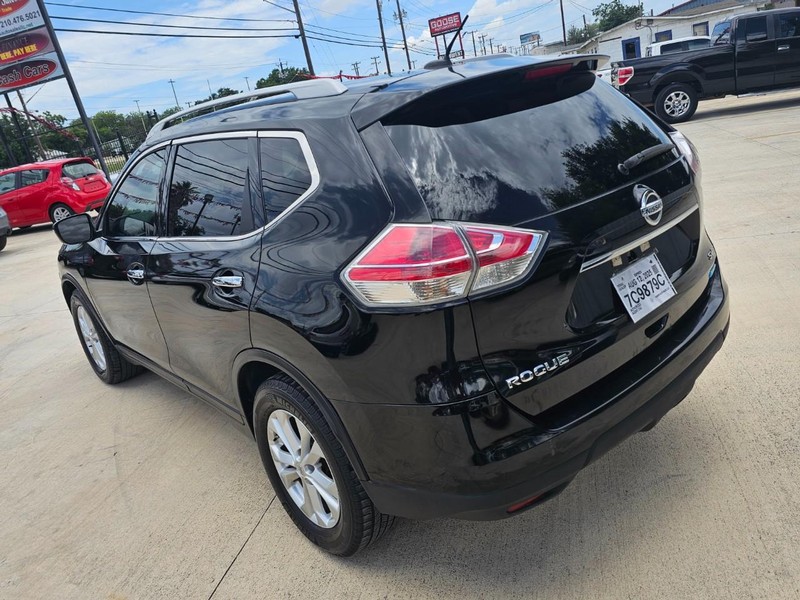 Nissan Rogue Vehicle Image 03