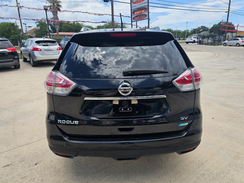 Nissan Rogue Vehicle Image 04