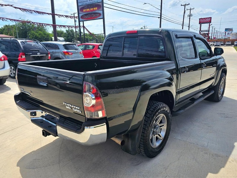 Toyota Tacoma Vehicle Image 06
