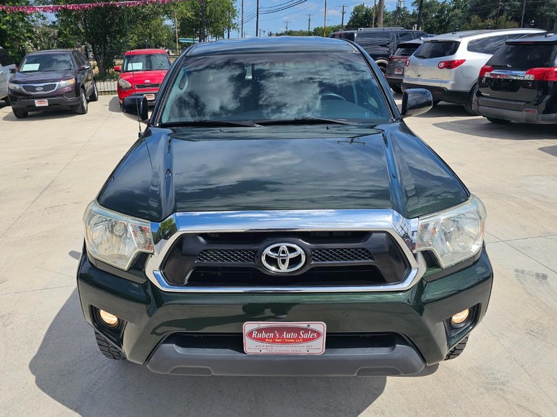 Toyota Tacoma Vehicle Image 09