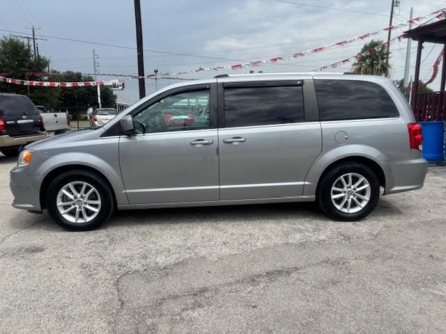 Dodge Grand Caravan Vehicle Image 02