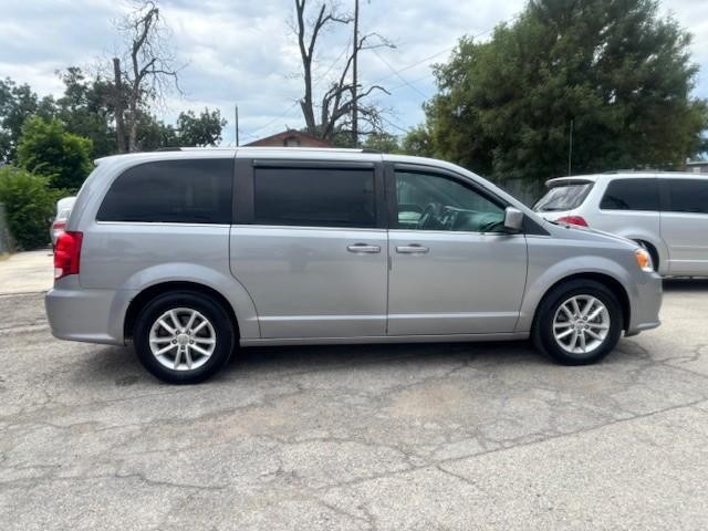 Dodge Grand Caravan Vehicle Image 06