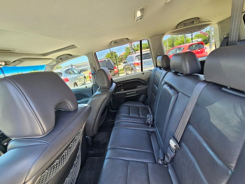 Honda Pilot Vehicle Image 16