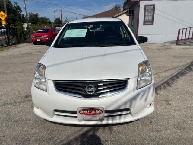 Nissan Sentra Vehicle Image 08
