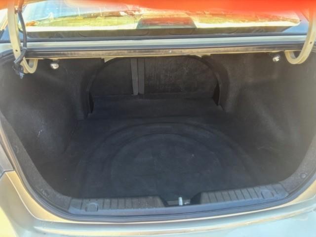 Hyundai Elantra Vehicle Image 19