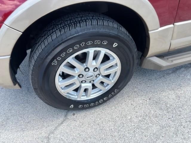 Ford Expedition Vehicle Image 09