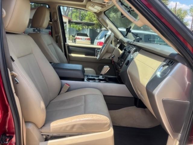 Ford Expedition Vehicle Image 21