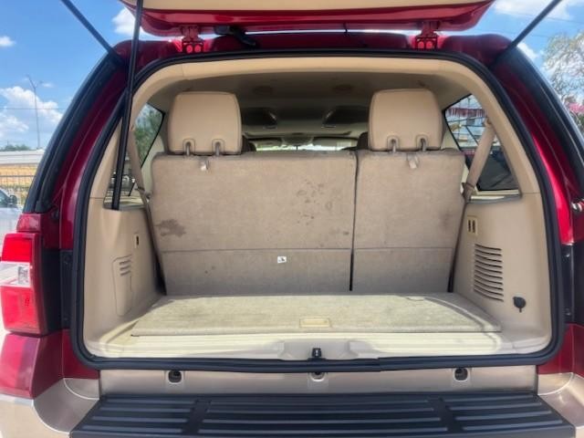Ford Expedition Vehicle Image 22