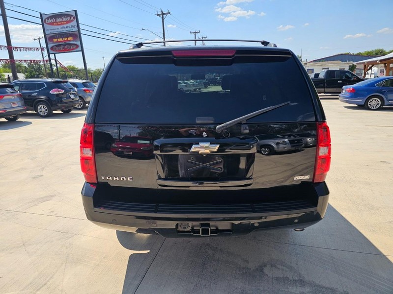 Chevrolet Tahoe Vehicle Image 04
