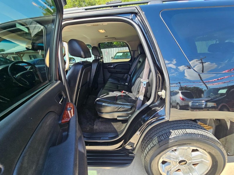 Chevrolet Tahoe Vehicle Image 11