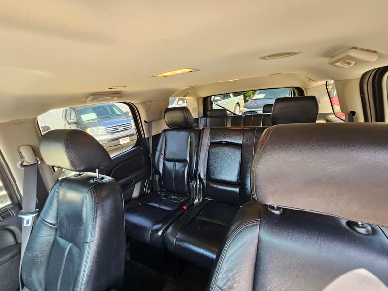 Chevrolet Tahoe Vehicle Image 13