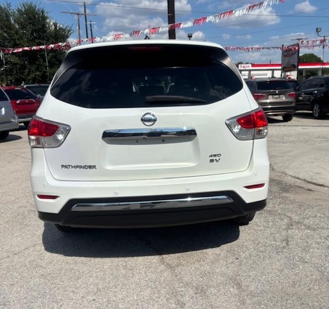 Nissan Pathfinder Vehicle Image 04