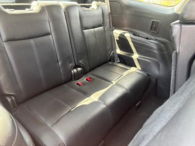 Nissan Pathfinder Vehicle Image 19