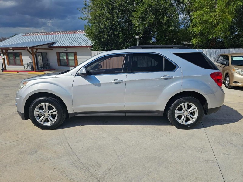 Chevrolet Equinox Vehicle Image 02