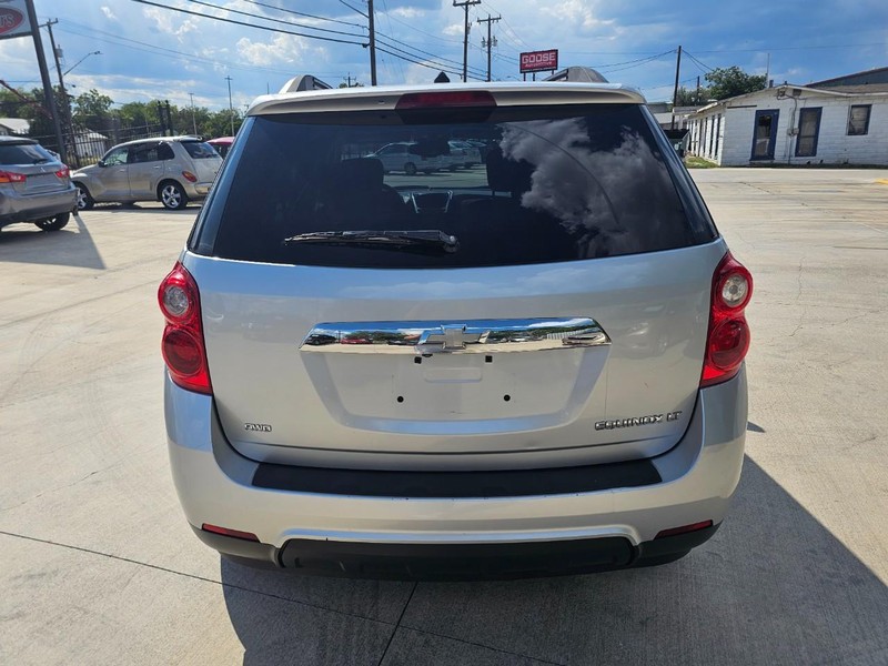 Chevrolet Equinox Vehicle Image 04