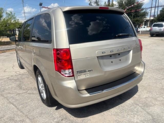 Dodge Grand Caravan Vehicle Image 03