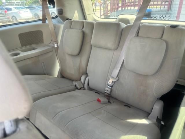 Dodge Grand Caravan Vehicle Image 15