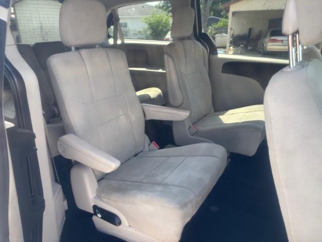 Dodge Grand Caravan Vehicle Image 18