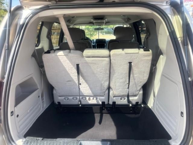 Dodge Grand Caravan Vehicle Image 22