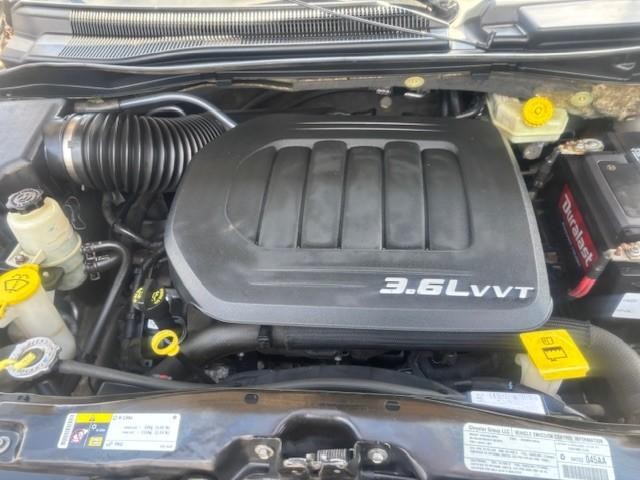 Dodge Grand Caravan Vehicle Image 23