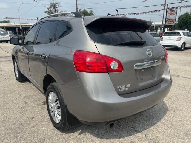 Nissan Rogue Select Vehicle Image 03