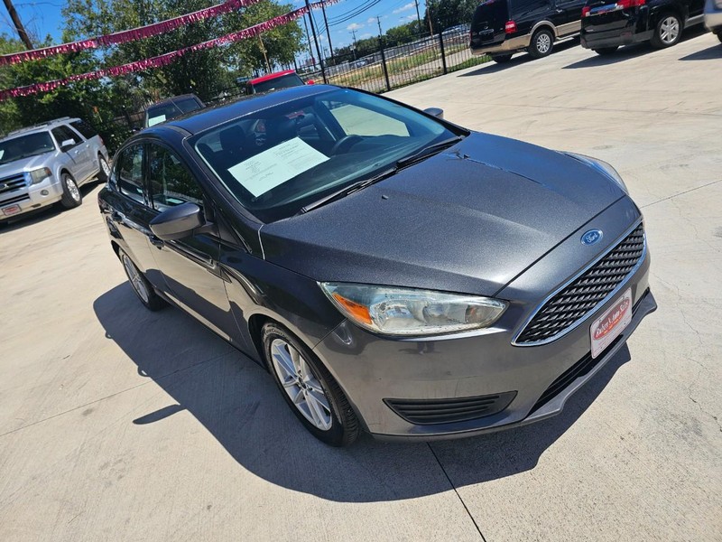 Ford Focus Vehicle Image 07