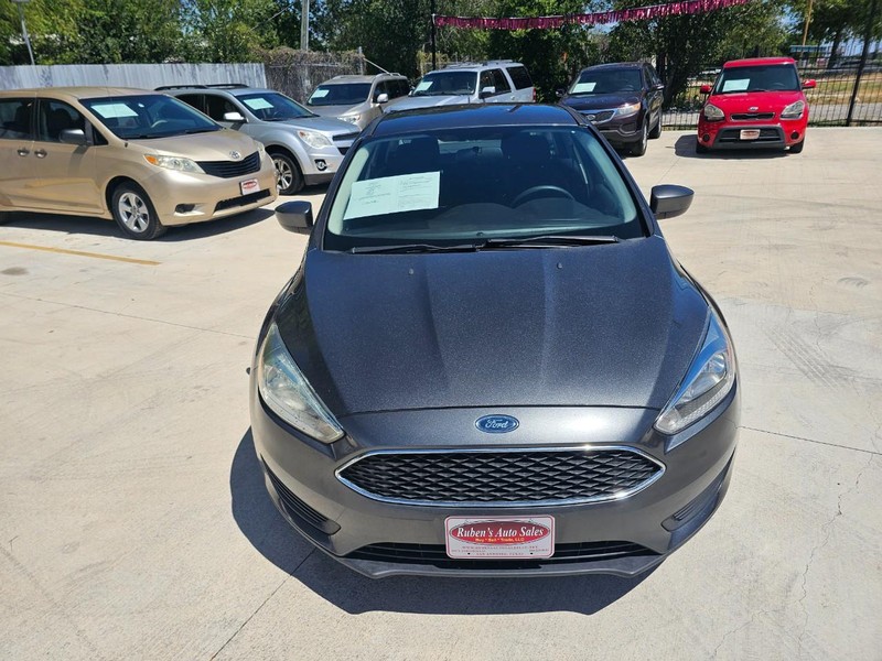 Ford Focus Vehicle Image 08