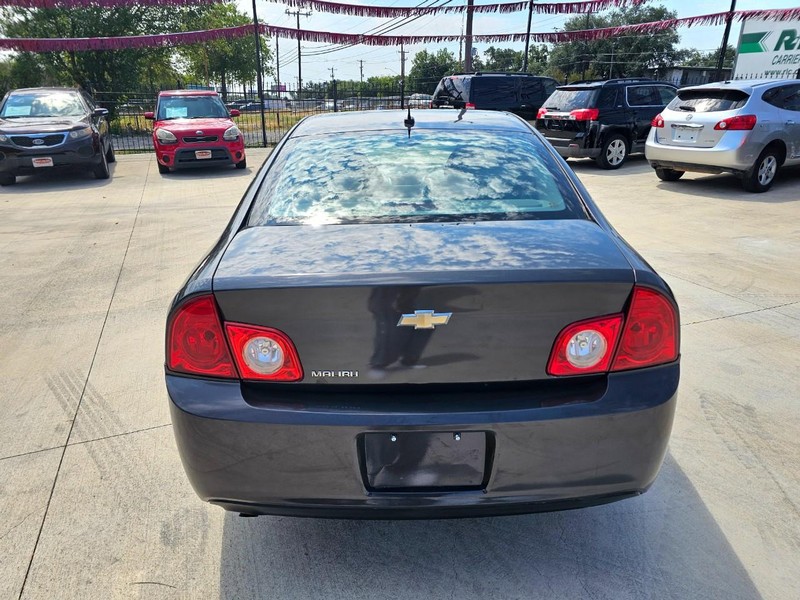 Chevrolet Malibu Vehicle Image 04