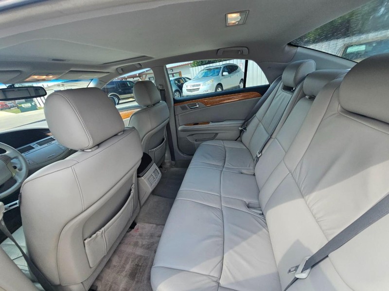 Toyota Avalon Vehicle Image 12