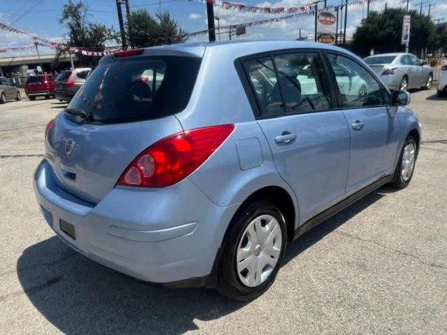 Nissan Versa Vehicle Image 05