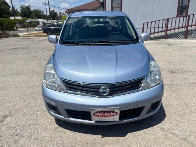 Nissan Versa Vehicle Image 08