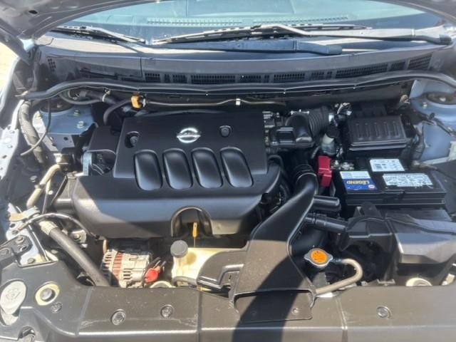 Nissan Versa Vehicle Image 18