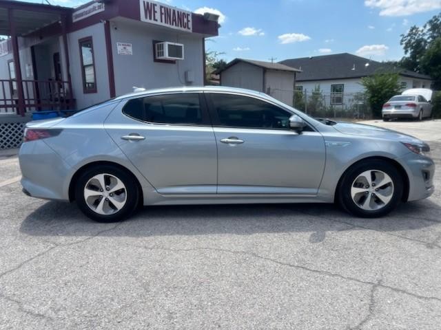 Kia Optima Hybrid Vehicle Image 06