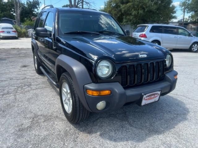 Jeep Liberty Vehicle Image 07