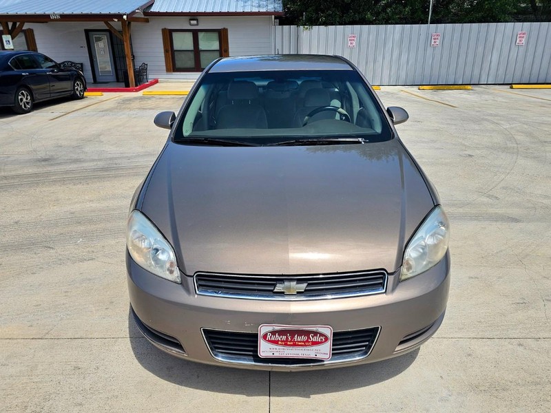 Chevrolet Impala Vehicle Image 05