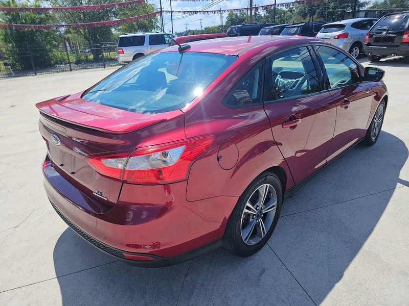 Ford Focus Vehicle Image 05