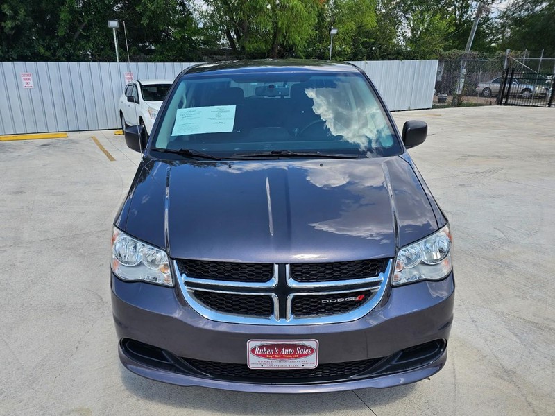 Dodge Grand Caravan Vehicle Image 10