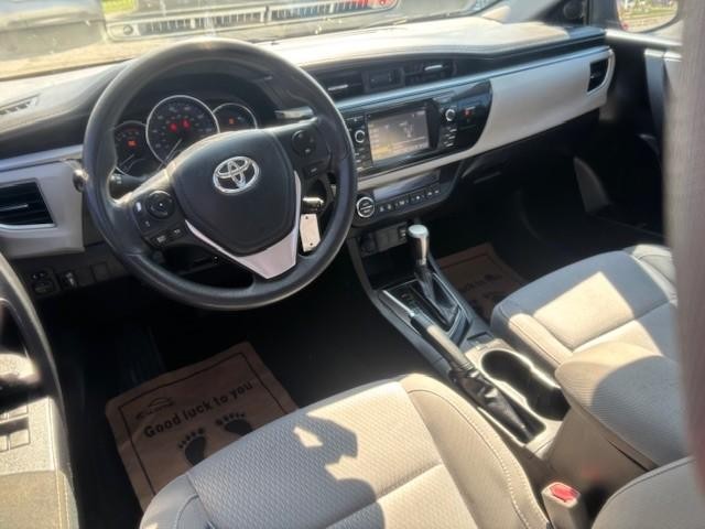 Toyota Corolla Vehicle Image 12