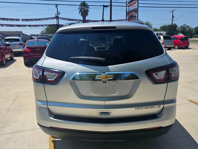 Chevrolet Traverse Vehicle Image 04