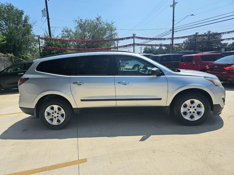 Chevrolet Traverse Vehicle Image 08