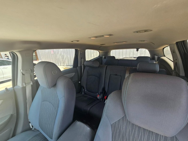 Chevrolet Traverse Vehicle Image 15