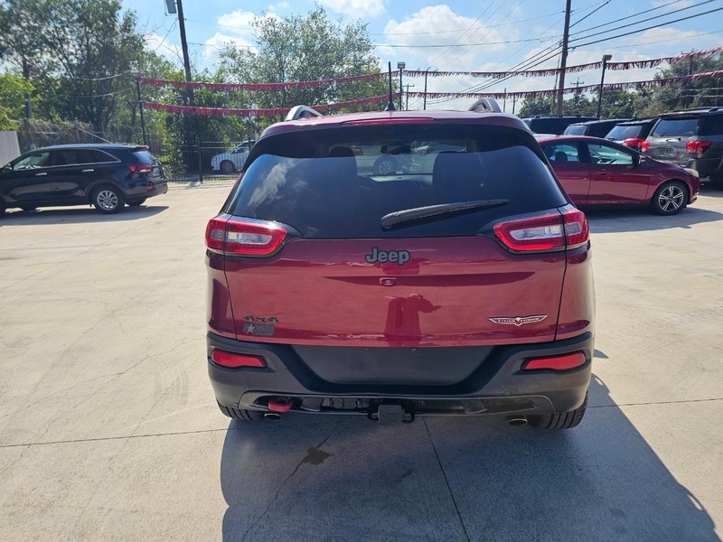 Jeep Cherokee Vehicle Image 09