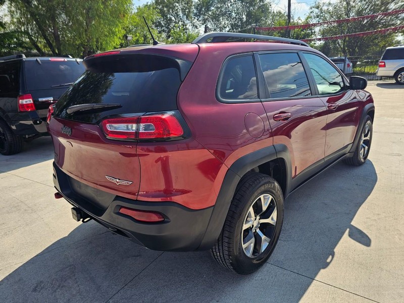 Jeep Cherokee Vehicle Image 12
