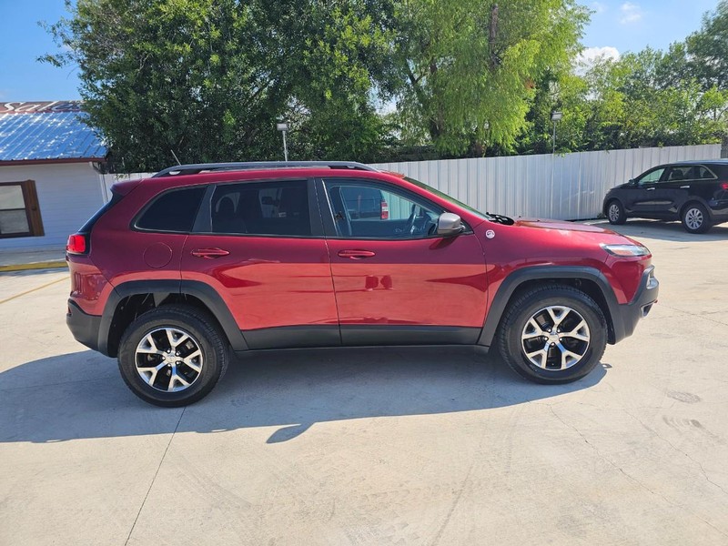 Jeep Cherokee Vehicle Image 13