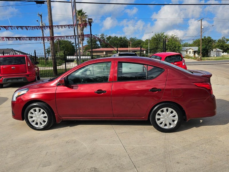 Nissan Versa Sedan Vehicle Image 02