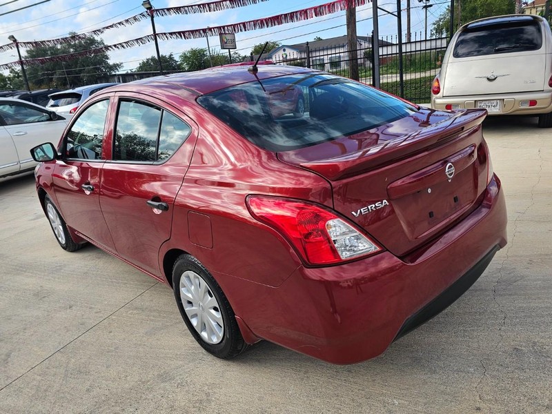 Nissan Versa Sedan Vehicle Image 03