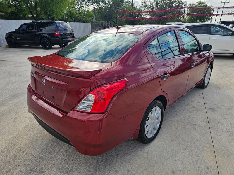 Nissan Versa Sedan Vehicle Image 08