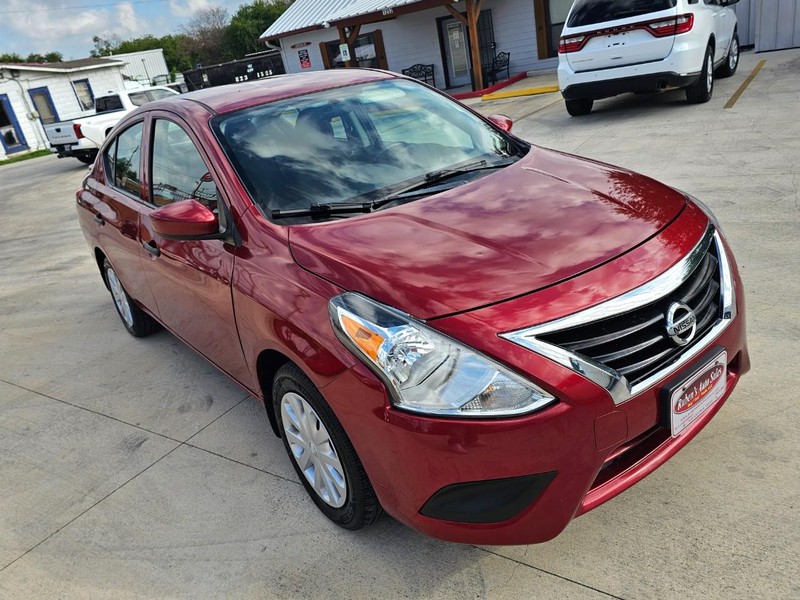 Nissan Versa Sedan Vehicle Image 10