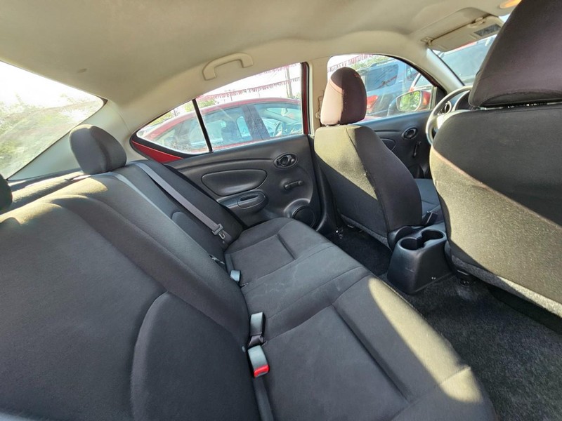 Nissan Versa Sedan Vehicle Image 19
