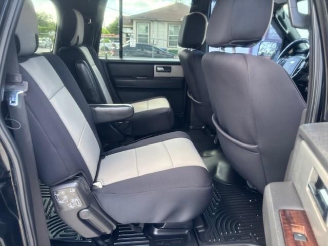 Ford Expedition EL Vehicle Image 17